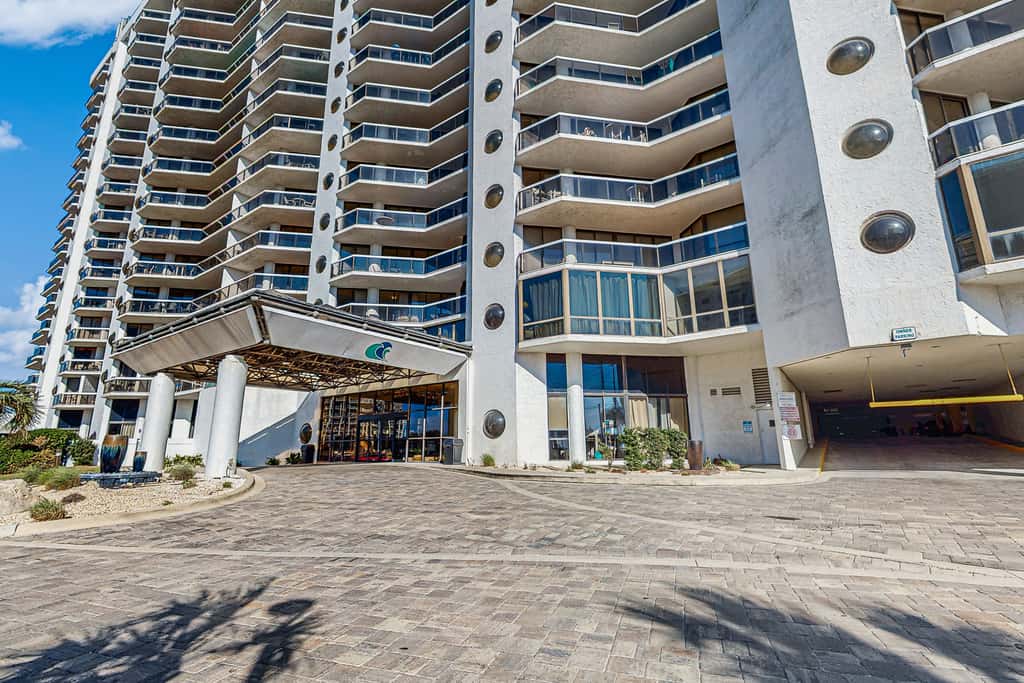 Beach & Ocean View Condo with WiFi, Private Balcony, AC, & Pool, Hot Tub, Tennis