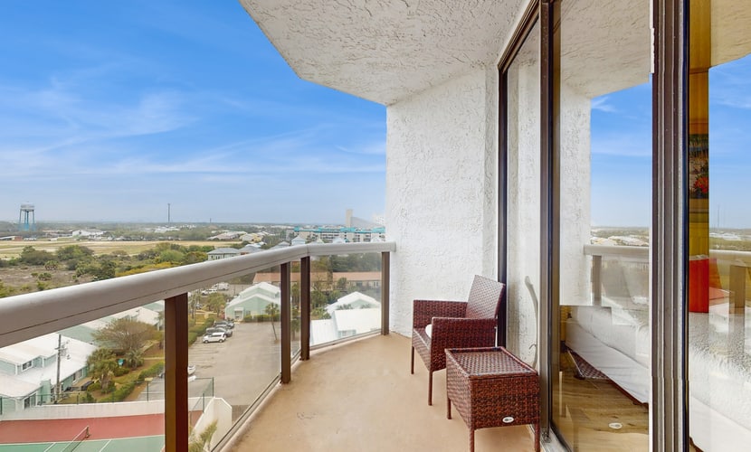 Surfside Resort 711a