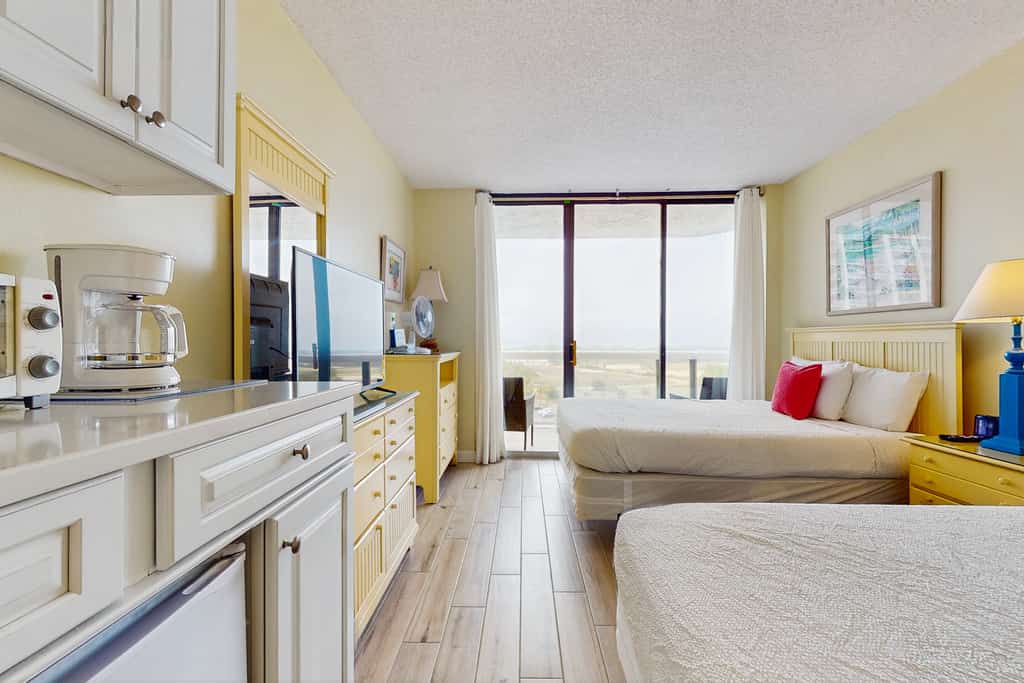 Surfside Resort 711a