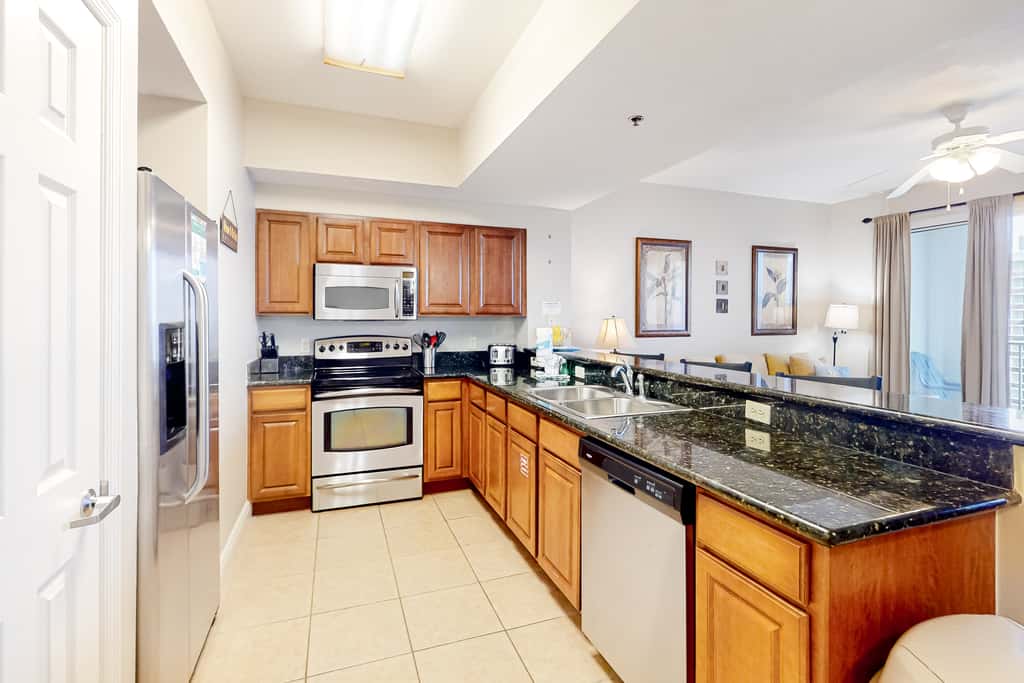 Gulf Front Condo with Balcony Pool and Resort Amenities in Miramar Beach