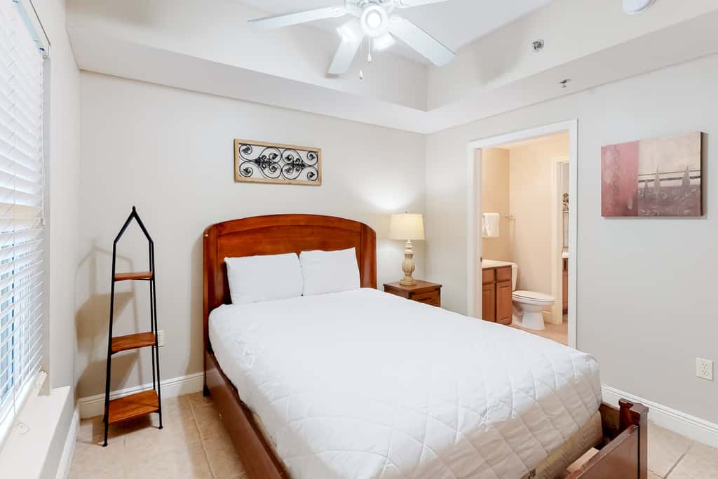 Gulf Front Condo with Balcony Pool and Resort Amenities in Miramar Beach