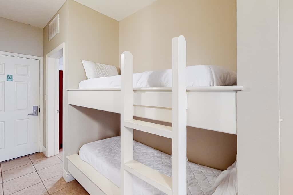 Gulf Front Condo with Balcony Pool and Resort Amenities in Miramar Beach