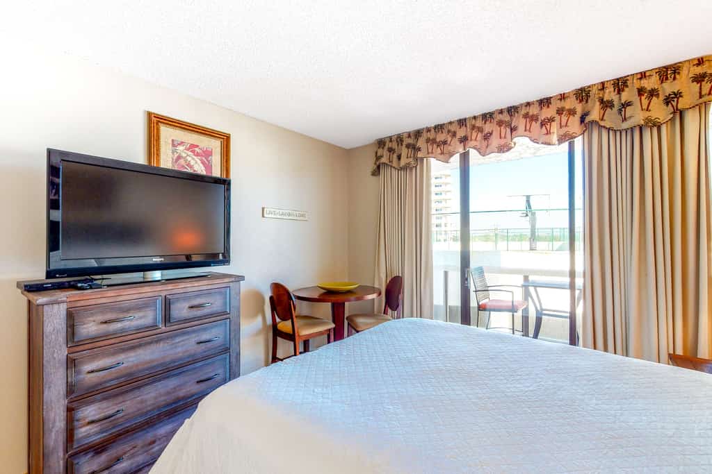 Surfside Resort  L8