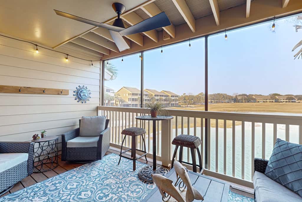 Dog-friendly condo with WiFi & AC, resort pools & relaxing balcony