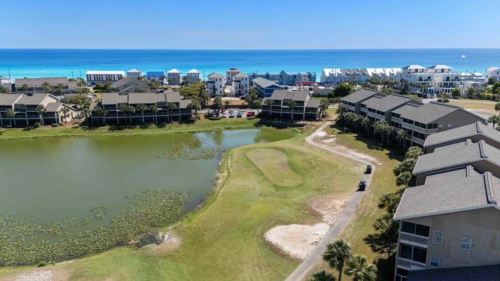 Lakefront condo with pool, pickleball, golf & private beach access