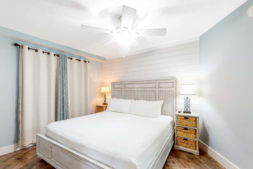 Ground-floor condo with large patio, pools, tennis, & parking - steps to beach