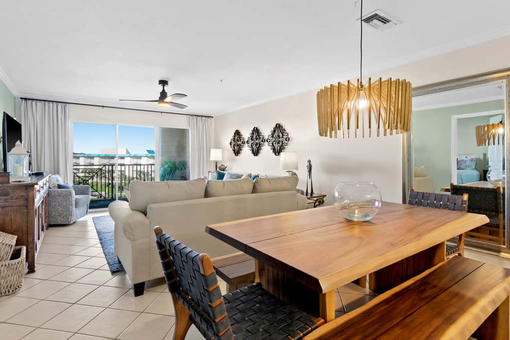 Ocean view condo with high-speed WiFi, balcony, shared pool, & beach access