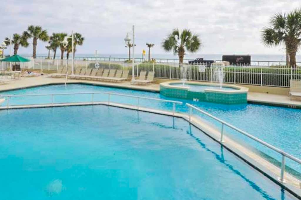 Majestic Sun A806 Beachfront Views & Pool Fun!