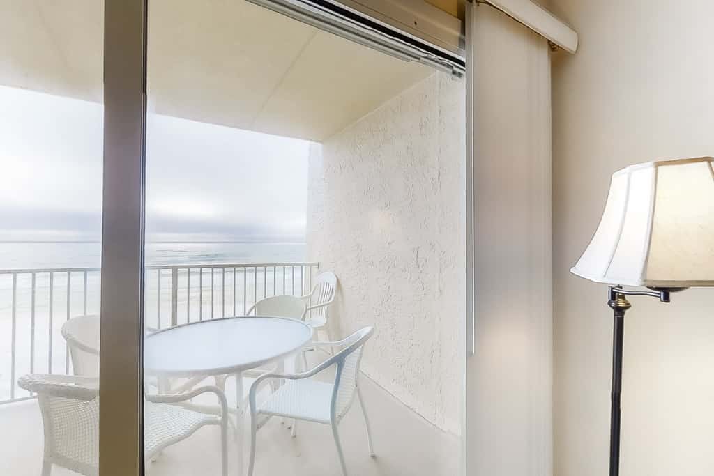 Bright oceanfront condo on 3rd floor with Gulf views, outdoor pool & gym