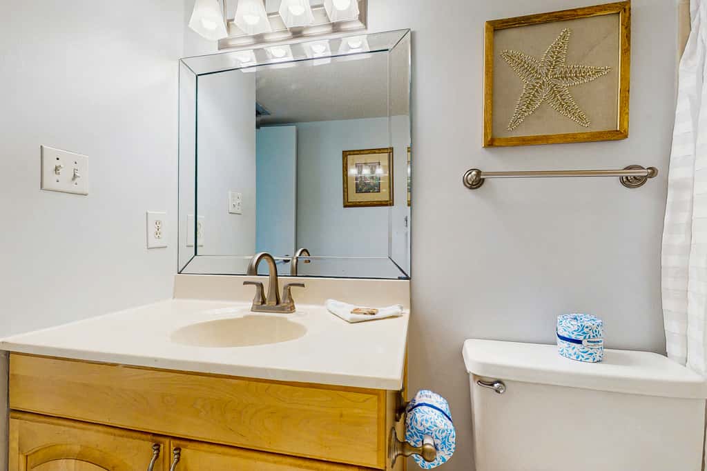 Gulf & Beachfront Condo on Fourth Floor with ocean Views, pool