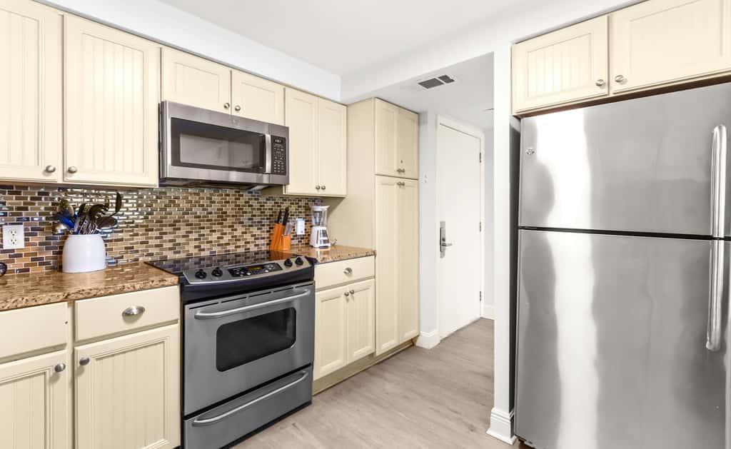 Beach & Gulf-front Condo on Fifth Floor with outdoor Pool, Gym