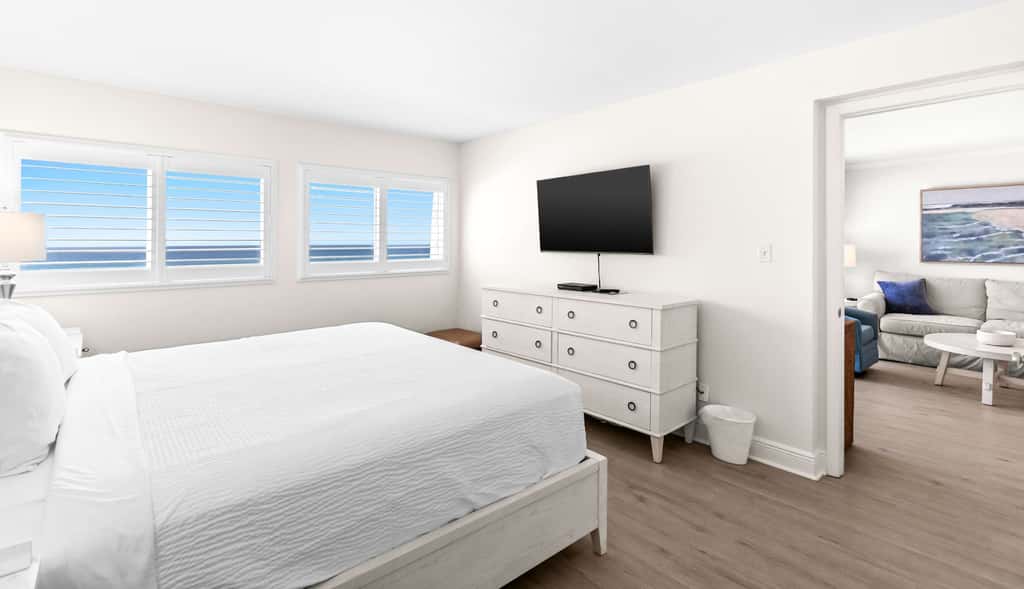 Beach & Gulf-front Condo on Fifth Floor with outdoor Pool, Gym