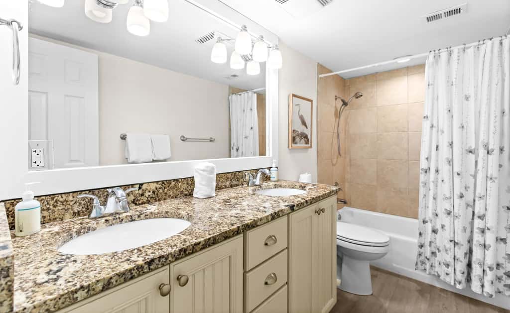 Beach & Gulf-front Condo on Fifth Floor with outdoor Pool, Gym