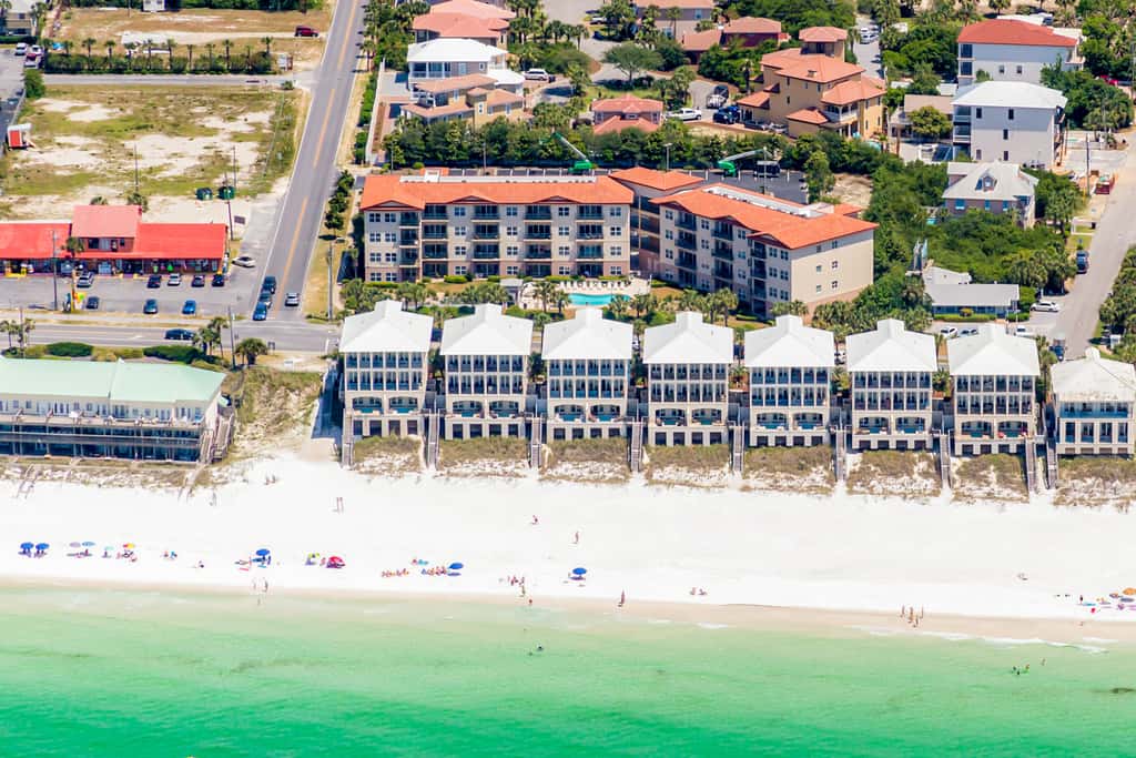 Comfortable ground floor condo with pool & hot tub access, W&D, WiFi, and AC