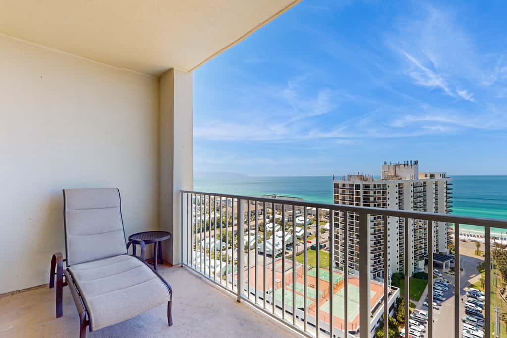 Gulf View Condo in Miramar Beach with Pool ,Gym and Beach Access