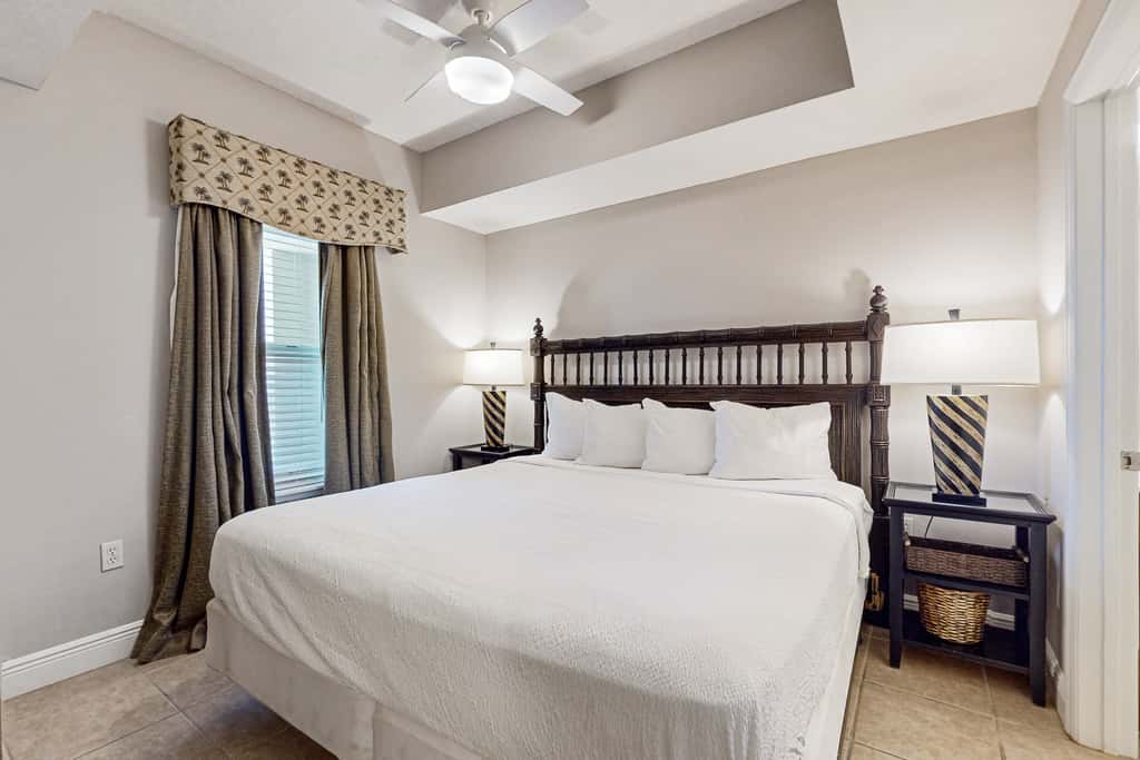 Gulf View Condo in Miramar Beach with Pool ,Gym and Beach Access