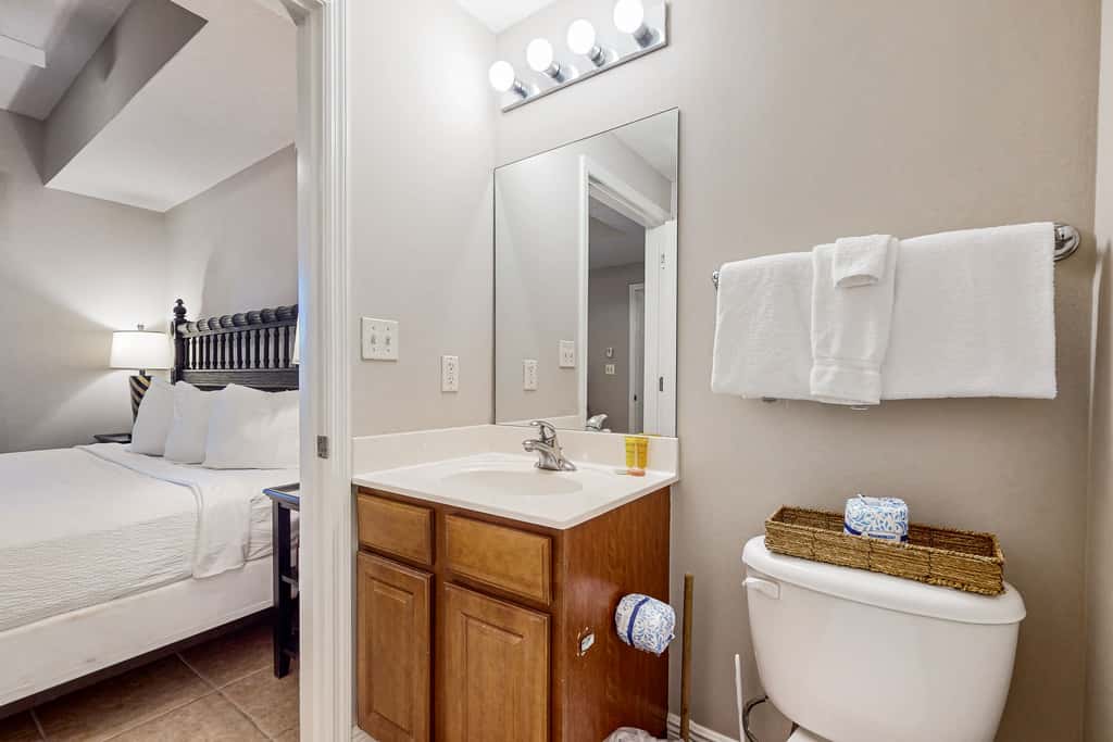 Gulf View Condo in Miramar Beach with Pool ,Gym and Beach Access