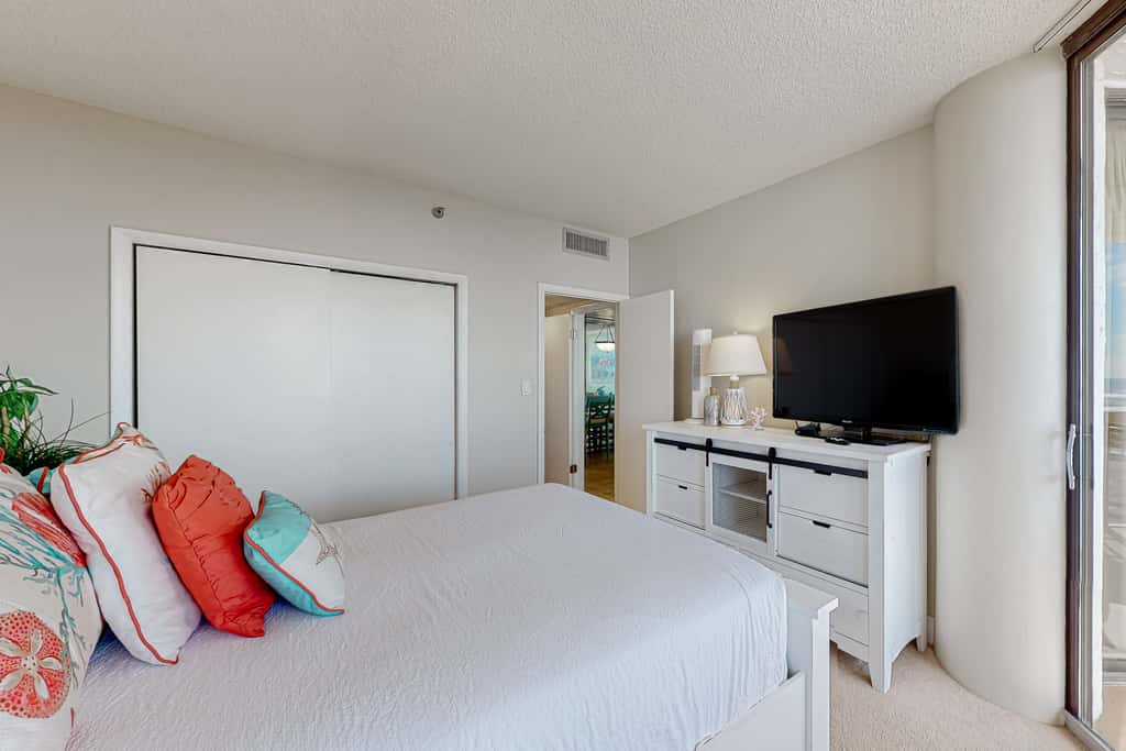 Gulf-view resort condo with pool, hot tubs, & over-street beach access