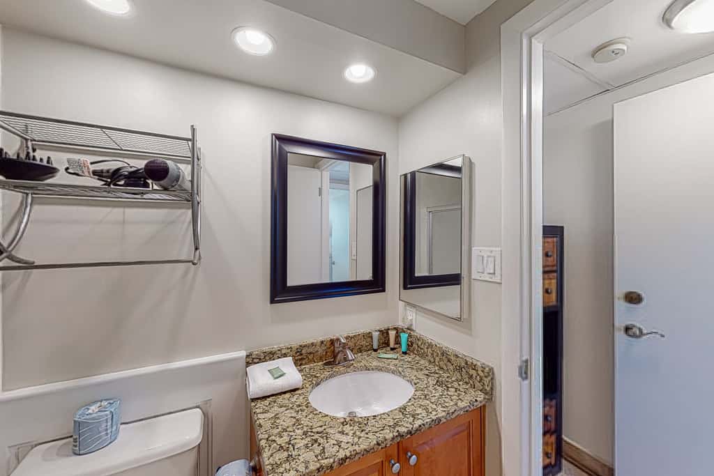 Gulf-view resort condo with pool, hot tubs, & over-street beach access