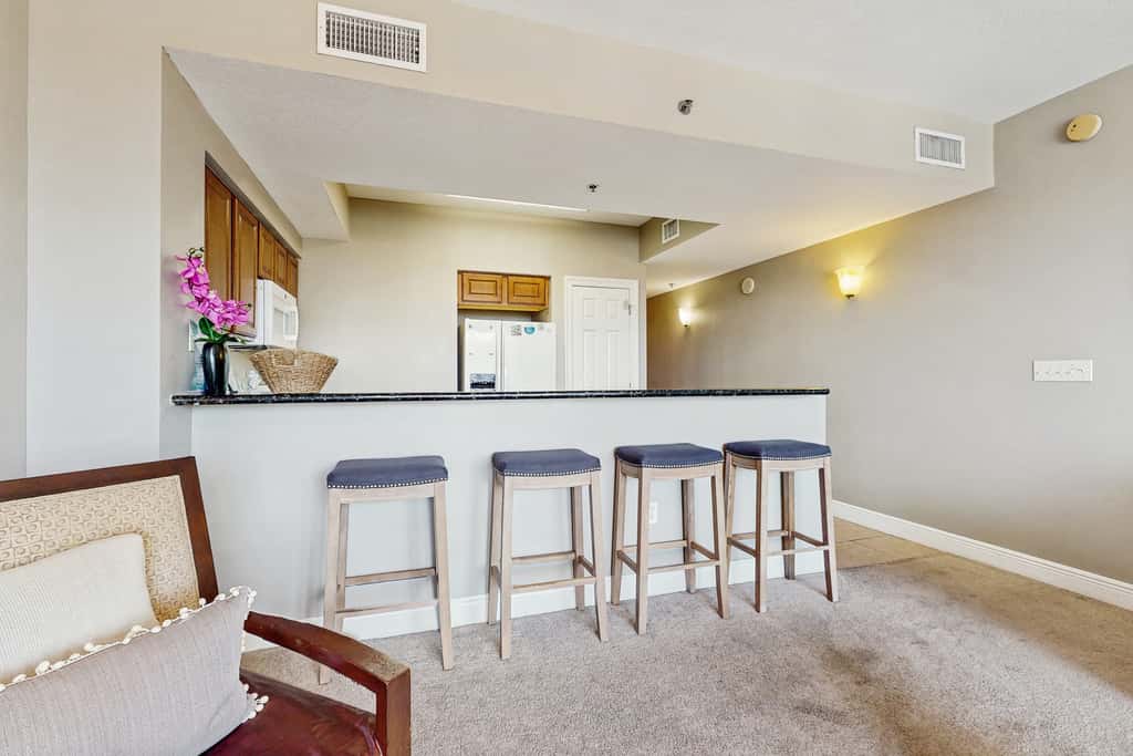 Beachfront Condo with Pool Gym and Scenic Balcony in Miramar Beach