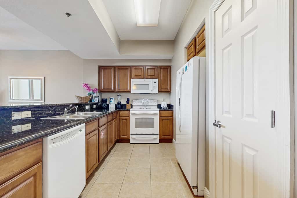 Beachfront Condo with Pool Gym and Scenic Balcony in Miramar Beach
