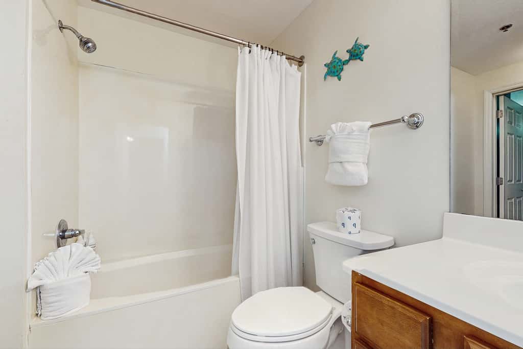 Beachfront Condo with Pool Gym and Scenic Balcony in Miramar Beach