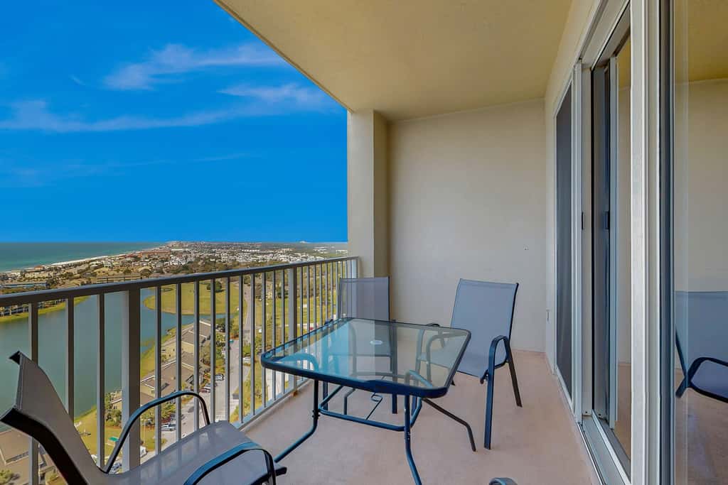 Beachfront Condo with Beach Views,Private Balcony and Pool Access in Miramar Beach