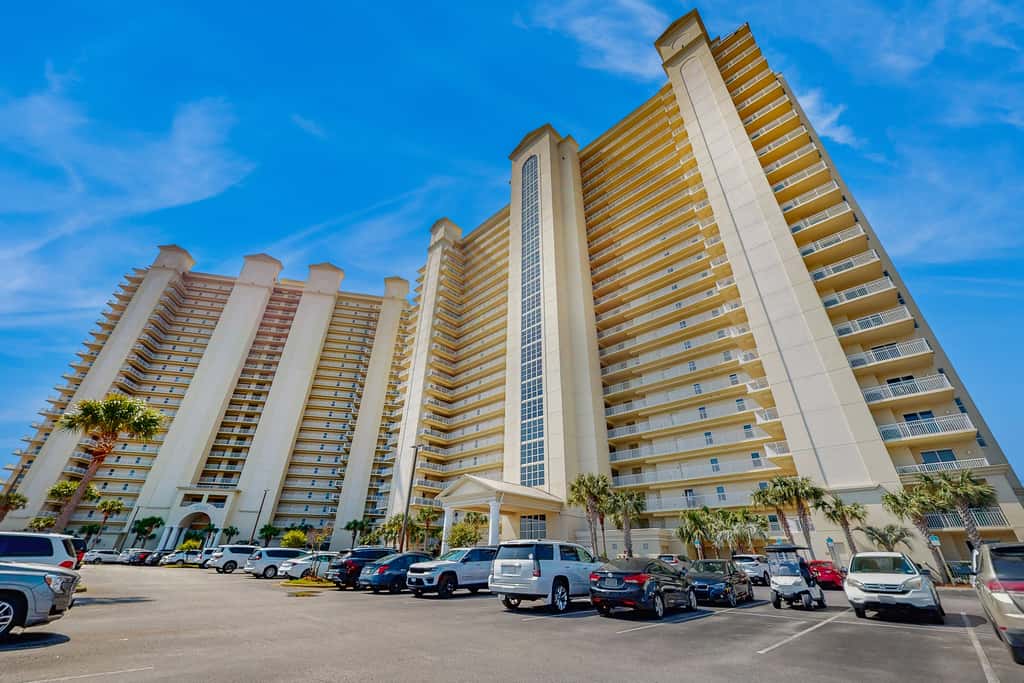 Beachfront Condo with Beach Views,Private Balcony and Pool Access in Miramar Beach