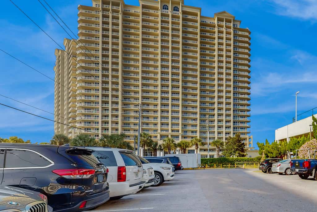 Beachfront Condo with Beach Views,Private Balcony and Pool Access in Miramar Beach
