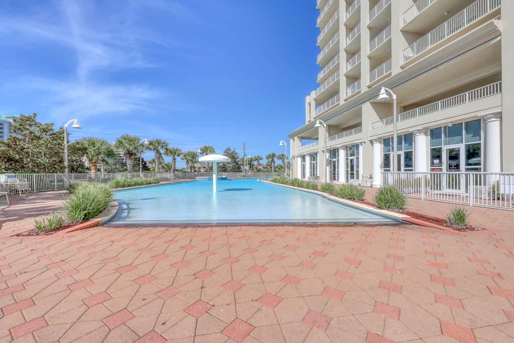 Beachfront Condo with Beach Views,Private Balcony and Pool Access in Miramar Beach