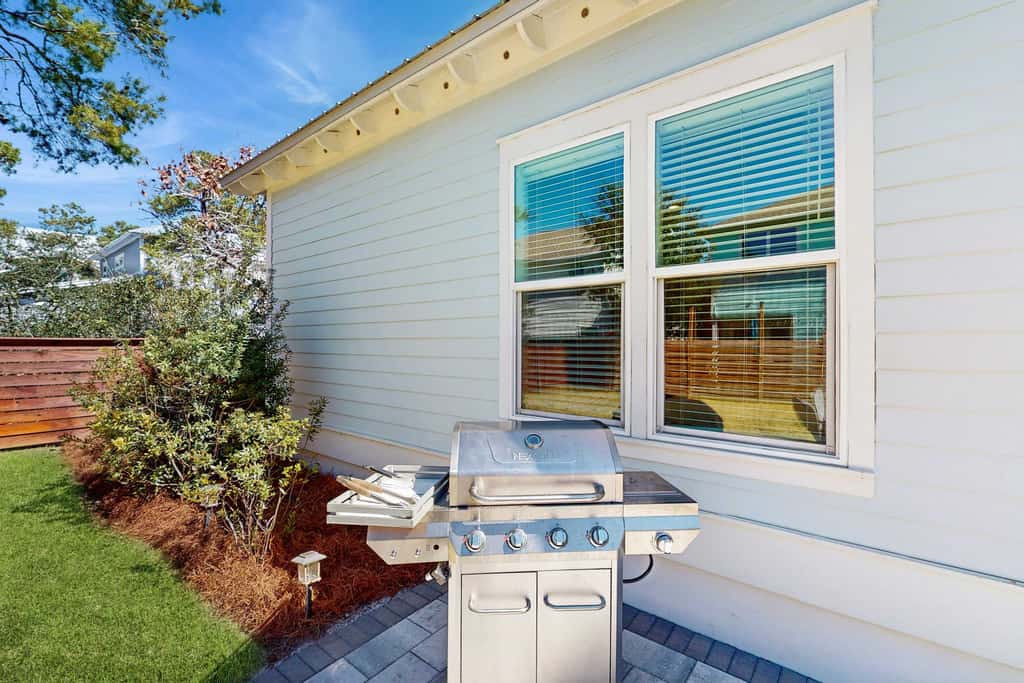 Modern 30A Retreat | Walk/Bike to Beach | Golf Cart