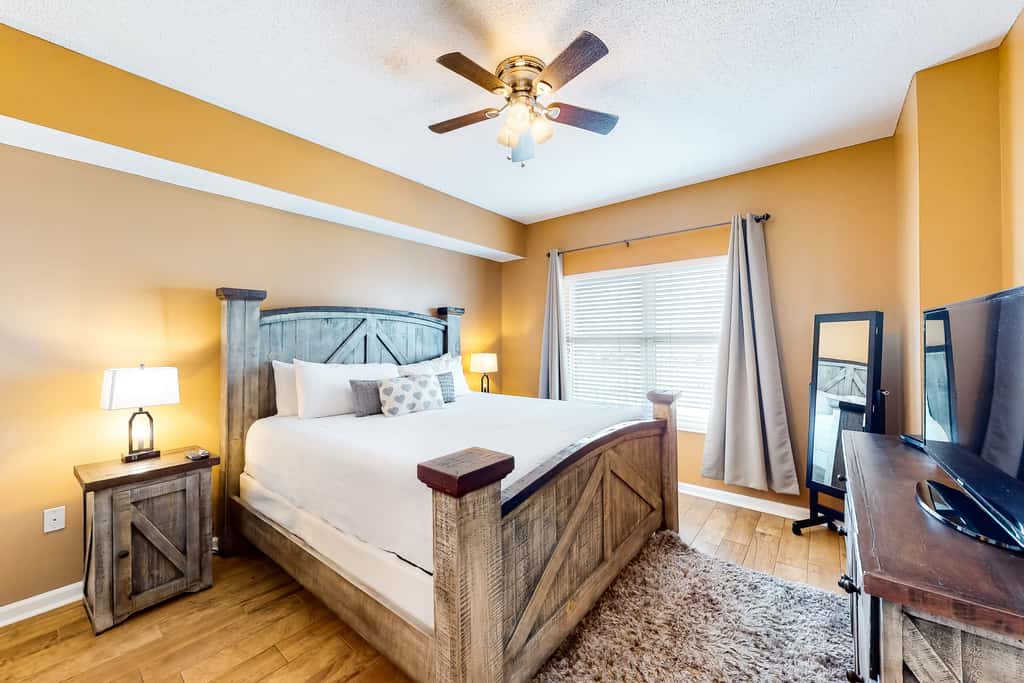 Majestic Sun B410 Beachfront Condo with Pools