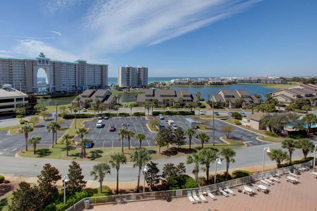 Seventh Floor Condo with Beach View Pool Gym and Private Balcony