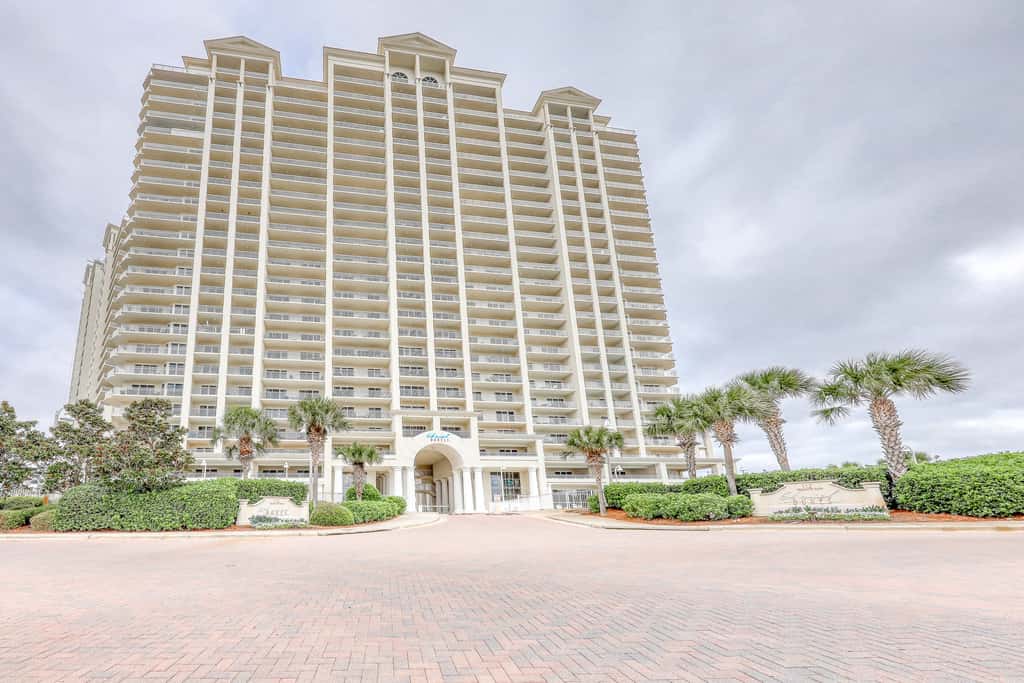 Seventh Floor Condo with Beach View Pool Gym and Private Balcony