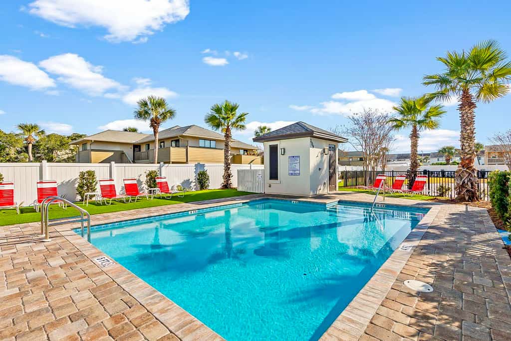 Luxury home near beach with bikes  - dog-friendly