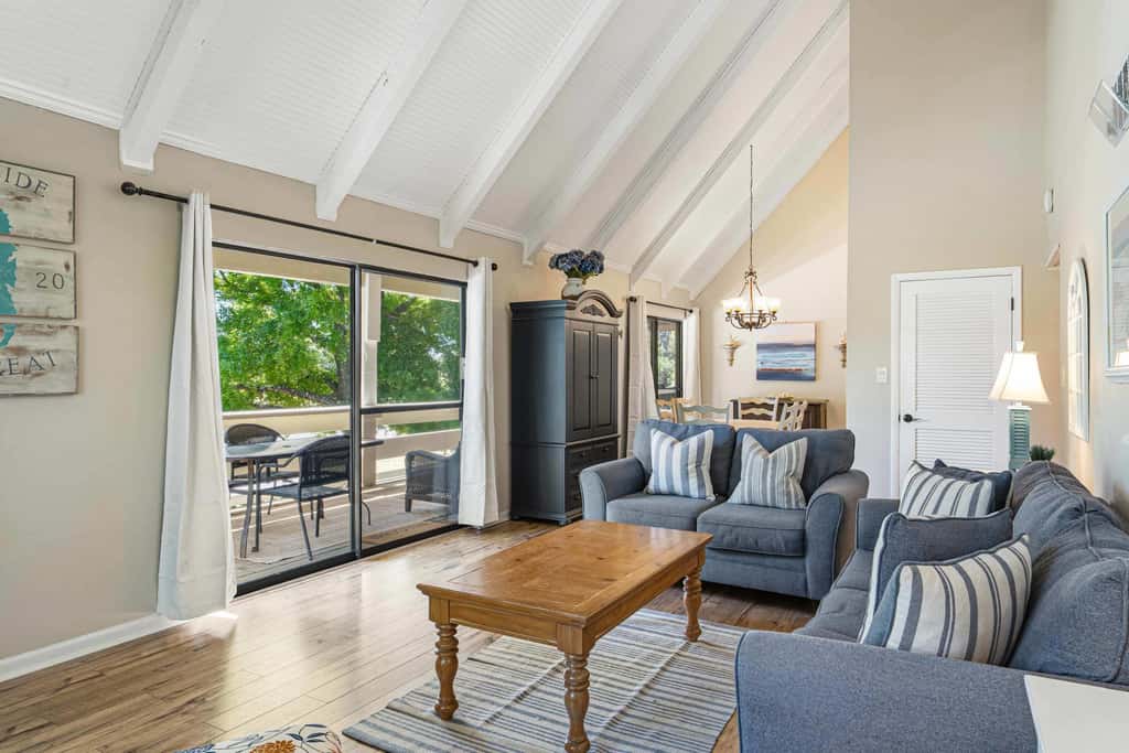 Sunny Seascape Condo with Spacious Balcony - Pools, Golf & Tennis