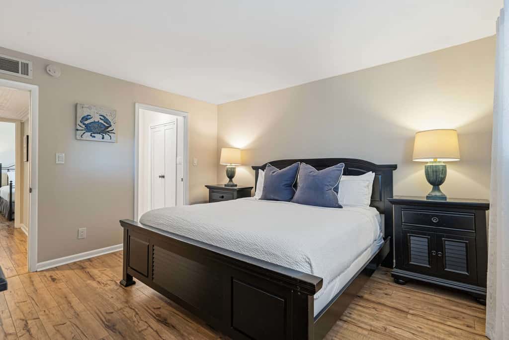 Sunny Seascape Condo with Spacious Balcony - Pools, Golf & Tennis