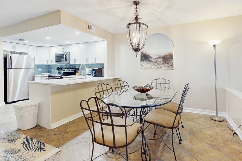 Waterfront townhome with pools, tennis & beach access