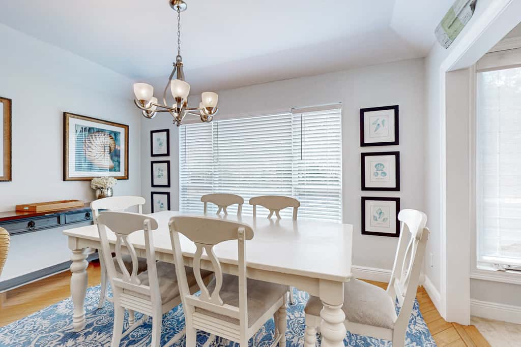 Gorgeous coastal home with shared pool, beach access and golf