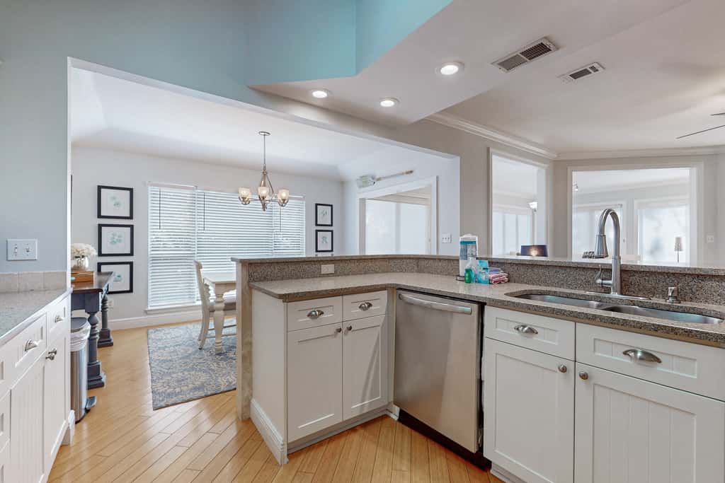 Gorgeous coastal home with shared pool, beach access and golf