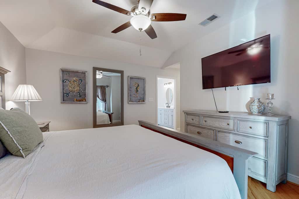 Gorgeous coastal home with shared pool, beach access and golf