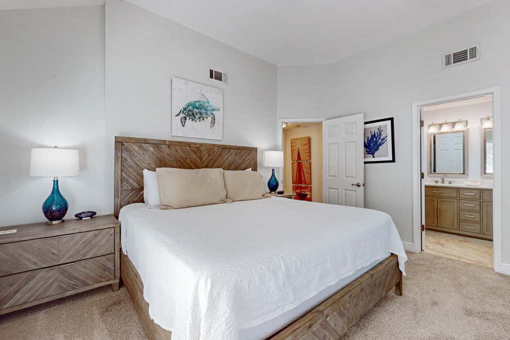 Gorgeous coastal home with shared pool, beach access and golf
