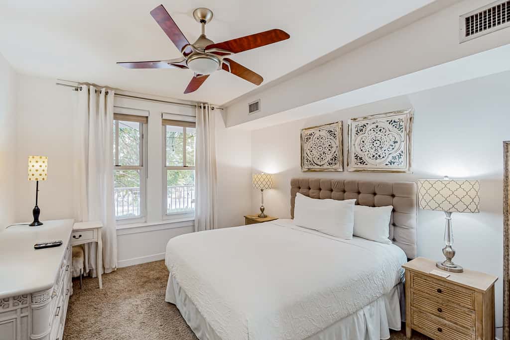 Elegant condo at the Village of Baytowne Wharf with pool, hot tub, & tennis