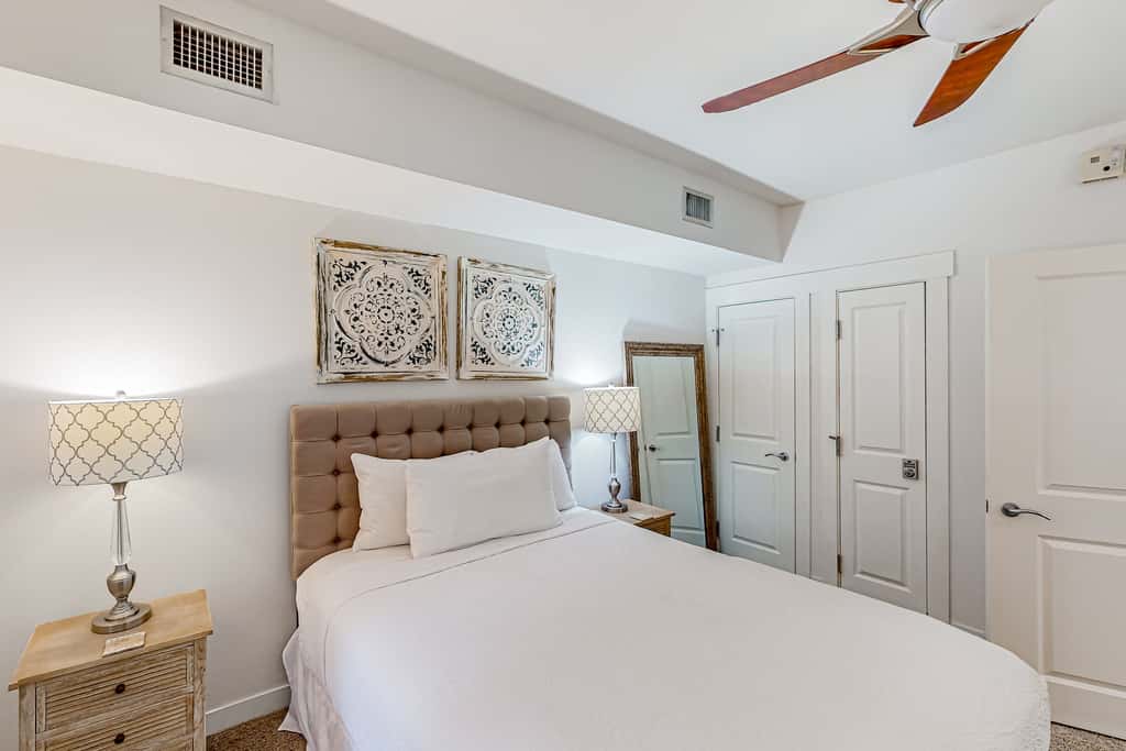 Elegant condo at the Village of Baytowne Wharf with pool, hot tub, & tennis