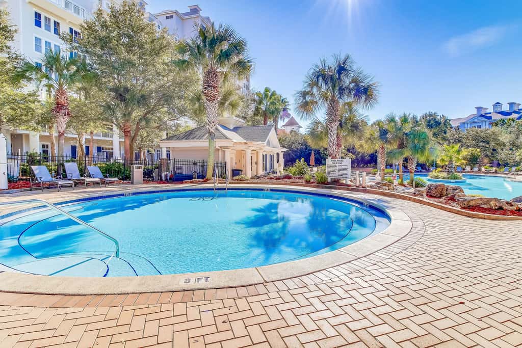 Elegant condo at the Village of Baytowne Wharf with pool, hot tub, & tennis