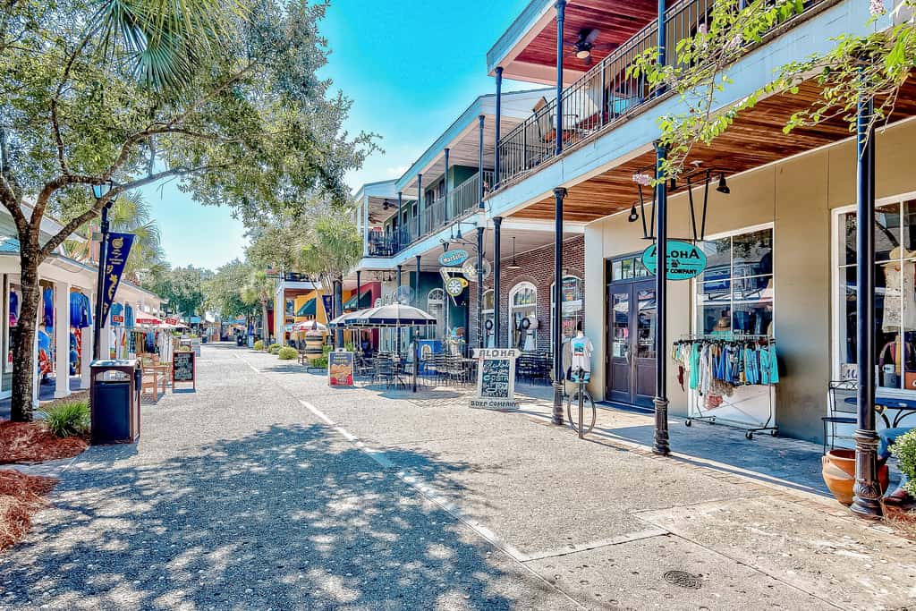 Elegant condo at the Village of Baytowne Wharf with pool, hot tub, & tennis