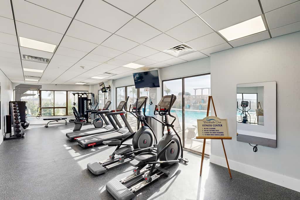 Gulf-front condo with balcony, ocean view, W&D, pool, hot tub & tennis
