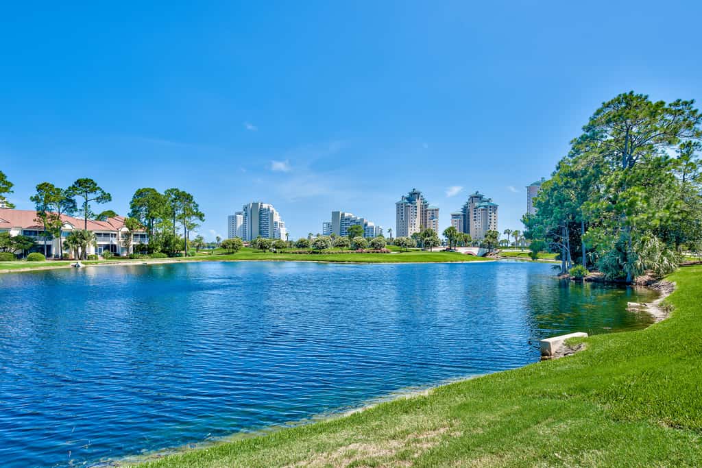 Gulf-front condo with balcony, ocean view, W&D, pool, hot tub & tennis