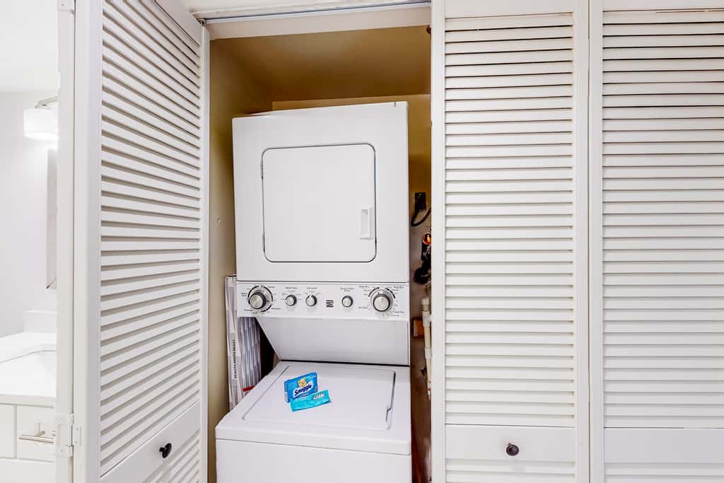 Beautiful beachfront condo with pool, beach tram, tennis, golf, & on-site dining