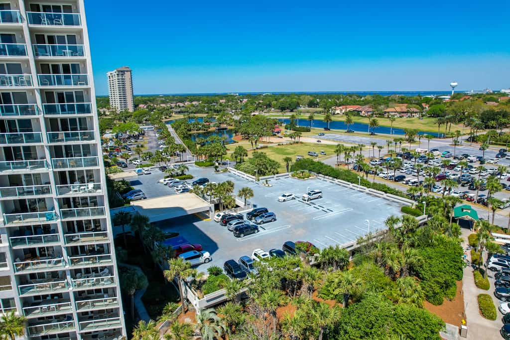 Beautiful beachfront condo with pool, beach tram, tennis, golf, & on-site dining
